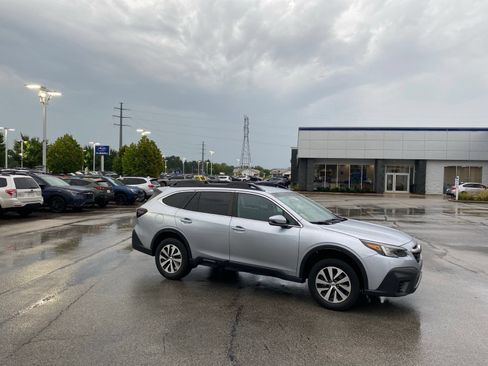 Used 2020 Subaru Outback Premium AWD/4WD image 12