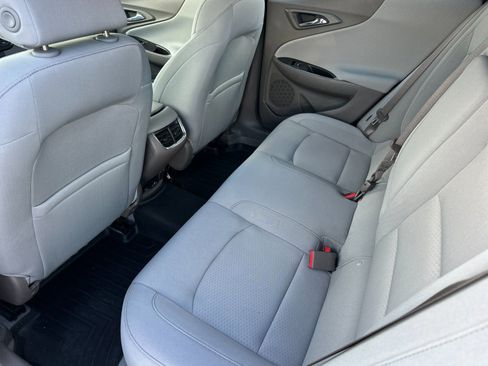 Used 2018 Chevrolet Malibu LT image 11