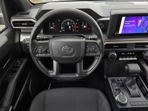 Used 2025 Toyota Tacoma SR5 AWD/4WD image 14
