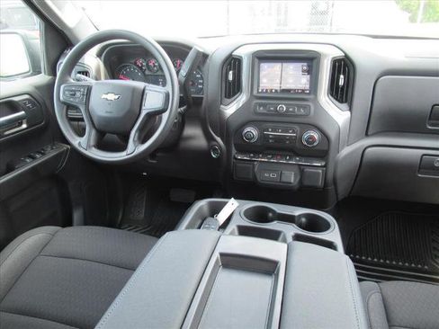 Used 2025 Chevrolet Silverado 1500 Custom image 13