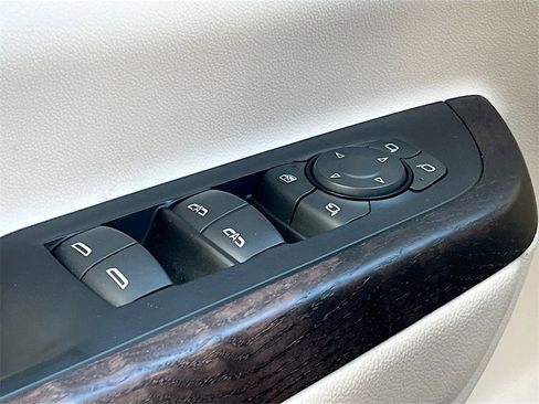 Used 2023 GMC Acadia Denali w/ Black Diamond Edition image 18