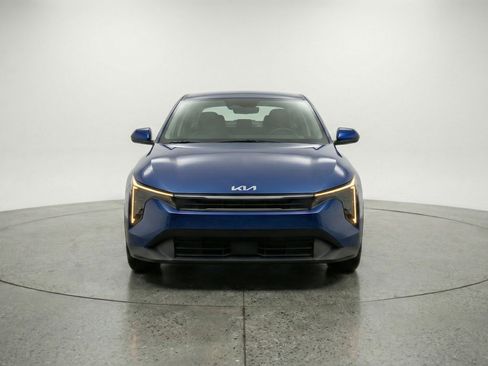 Used 2025 Kia K4 FWD image 2