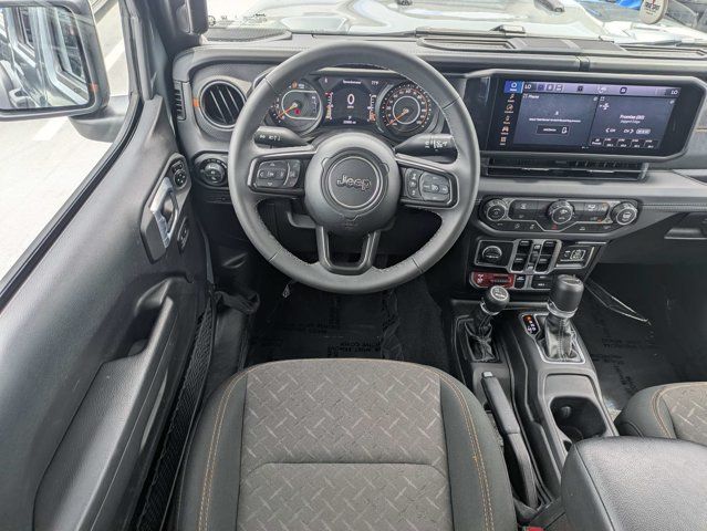 Certified 2026 Jeep Gladiator Mojave AWD/4WD image 16