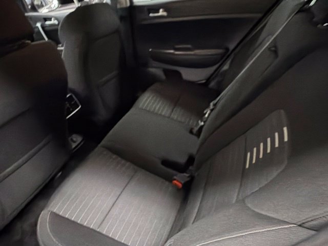 Used 2018 Kia Sportage LX FWD image 14