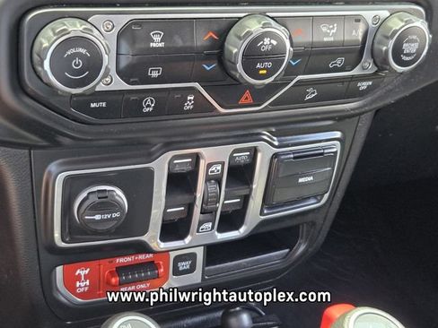 Used 2018 Jeep Wrangler Unlimited Rubicon AWD/4WD image 26