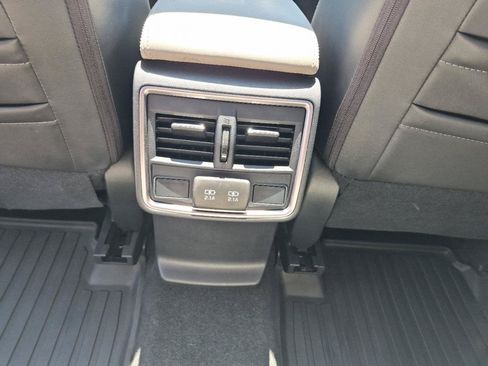 Used 2020 Subaru Forester Limited AWD/4WD image 14