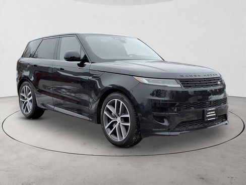 New 2025 Land Rover Range Rover Sport Dynamic SE image 3