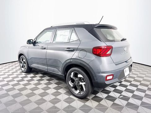 New 2026 Hyundai Venue SEL FWD image 3