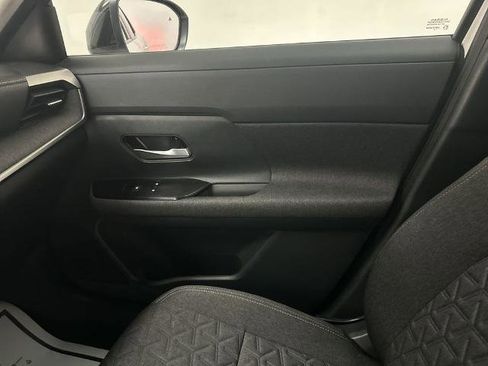 Certified 2025 Nissan Kicks SV w/ SV Premium Package AWD/4WD image 11