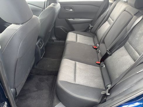 Used 2024 Nissan Rogue SV FWD image 11