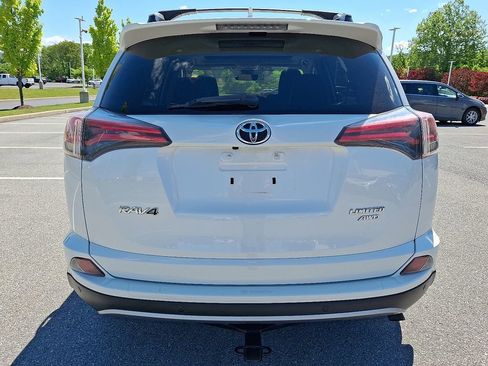 Used 2017 Toyota RAV4 Limited w/ Advanced Technology Package AWD/4WD image 9