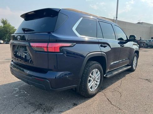Used 2023 Toyota Sequoia SR5 w/ SR5 Premium Package AWD/4WD image 5