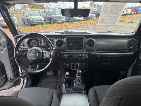 Used 2022 Jeep Wrangler Unlimited Sport image 30