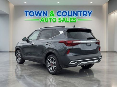 Used 2022 Kia Seltos SX w/ Sunroof Package AWD/4WD image 3