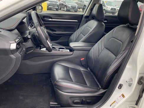 Used 2023 Nissan Altima 2.5 SR AWD/4WD image 15
