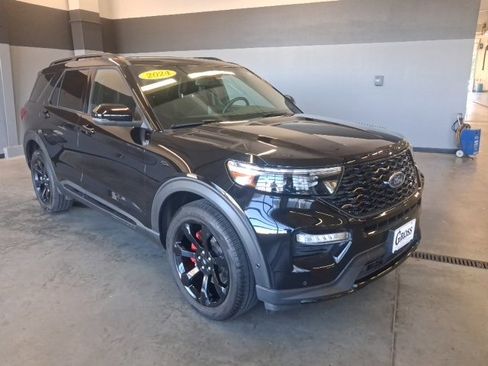 Used 2024 Ford Explorer ST w/ Technology Package image 2