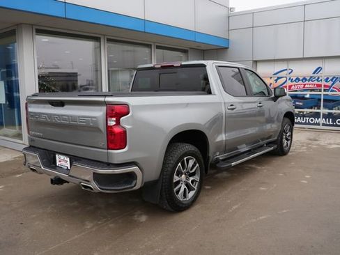 Used 2025 Chevrolet Silverado 1500 LT image 33