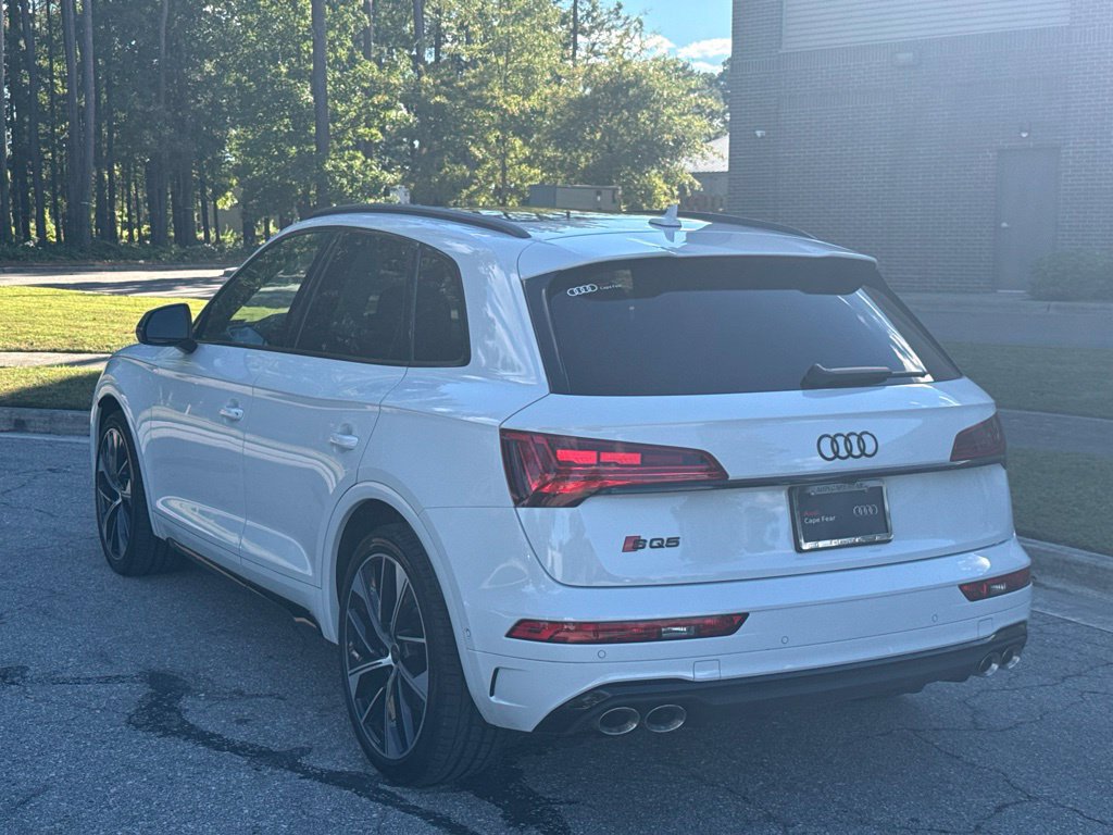 Used 2023 Audi SQ5 Prestige AWD/4WD image 3