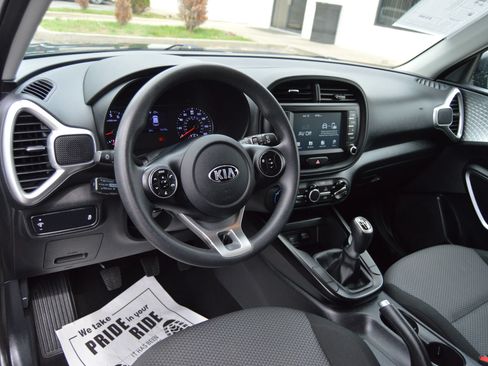 Used 2020 Kia Soul LX FWD image 7