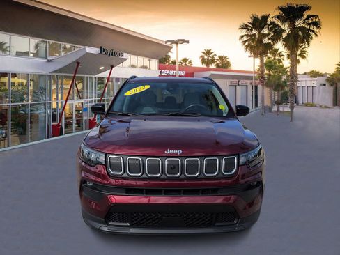 Certified 2022 Jeep Compass Latitude w/ Convenience Group image 8