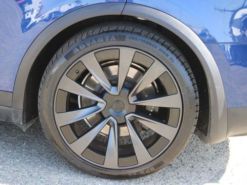 Used 2022 Tesla Model X Plaid image 13