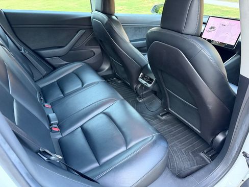 Used 2019 Tesla Model 3 Long Range AWD/4WD image 18