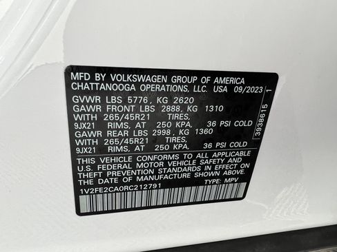 Used 2024 Volkswagen Atlas Cross Sport SEL Premium R-Line image 34