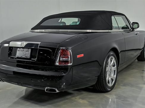 Used 2013 Rolls-Royce Phantom Drophead Coupe RWD image 11