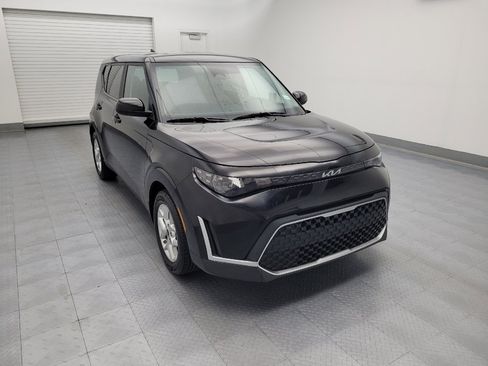 Used 2023 Kia Soul LX w/ LX Technology Package FWD image 13