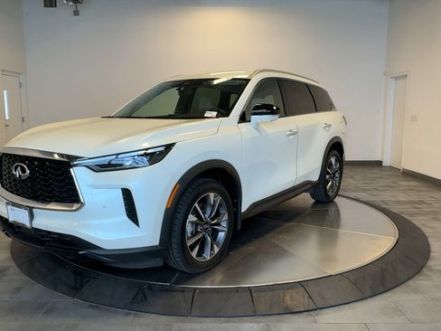 Certified 2023 INFINITI QX60 Luxe image 3