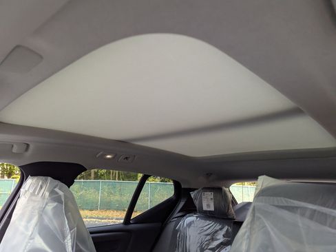 New 2026 Volvo XC40 B5 Plus w/ Protection Package Premier image 17