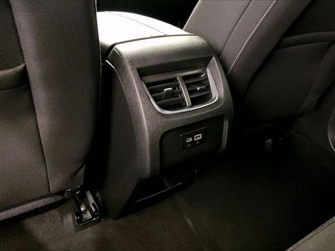 Used 2025 Chevrolet Blazer LT AWD/4WD image 27