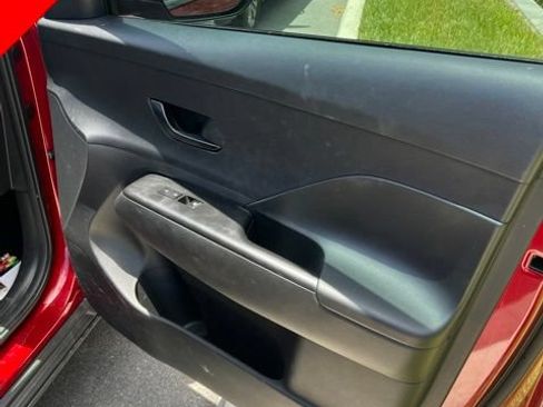 Used 2025 Hyundai Kona SEL FWD image 16