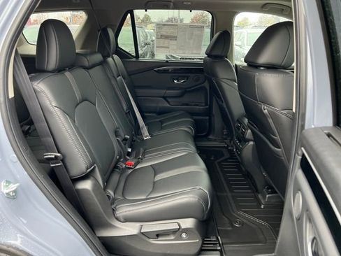 New 2025 Honda Pilot Touring image 10