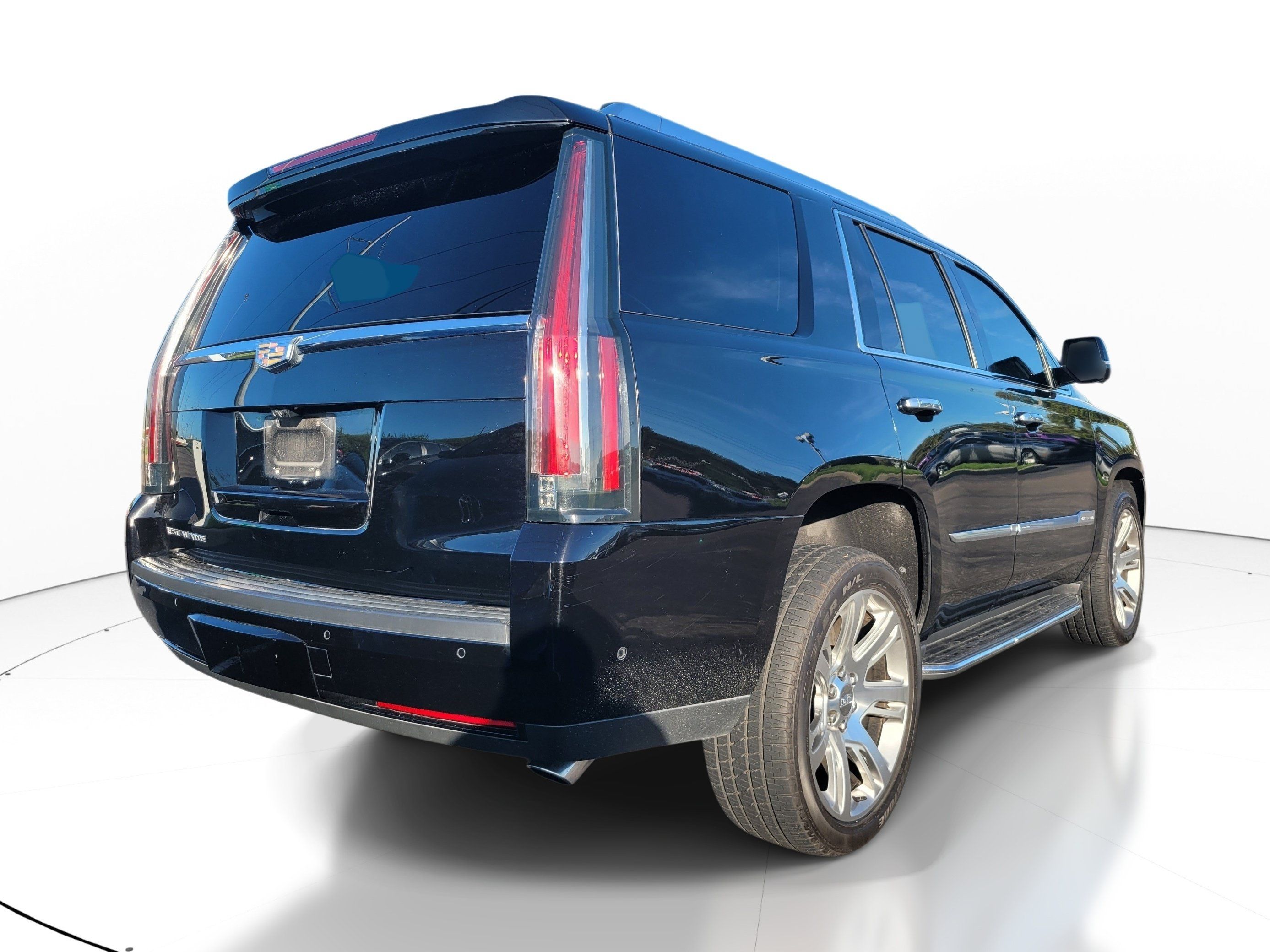 Used 2020 Cadillac Escalade Luxury RWD image 4