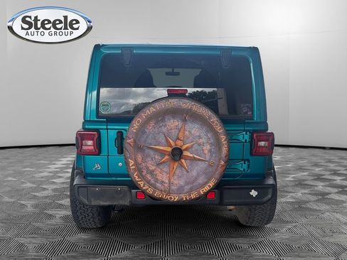 Used 2019 Jeep Wrangler Unlimited Sahara AWD/4WD image 4