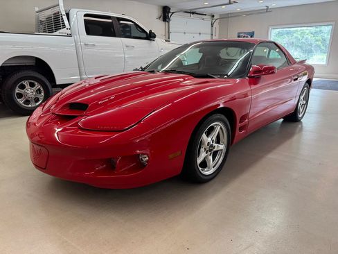 Used 2000 Pontiac Firebird Formula RWD image 1