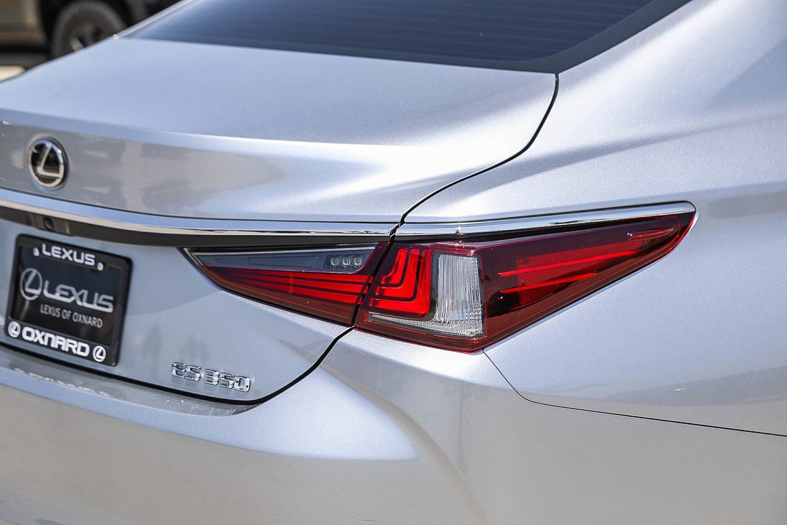 Used 2025 Lexus ES 350 FWD image 9