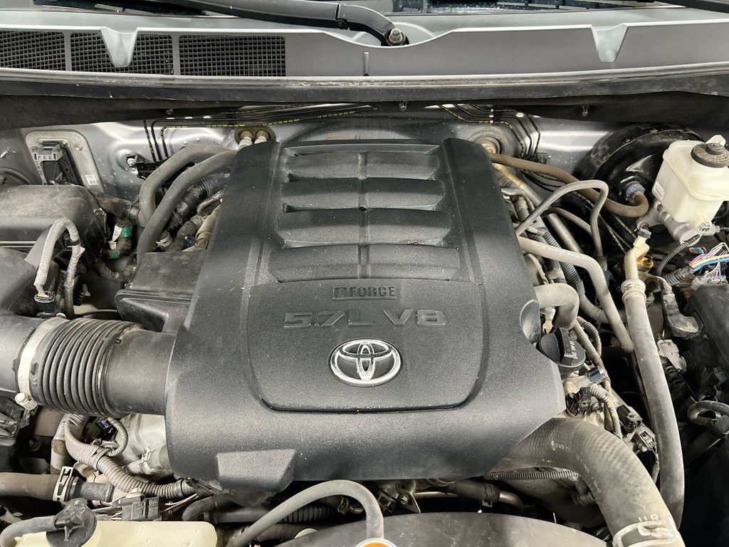 Used 2018 Toyota Tundra Platinum AWD/4WD image 25
