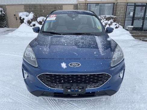Certified 2022 Ford Escape Titanium image 9