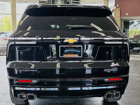 Used 2026 Chevrolet Traverse High Country FWD image 10