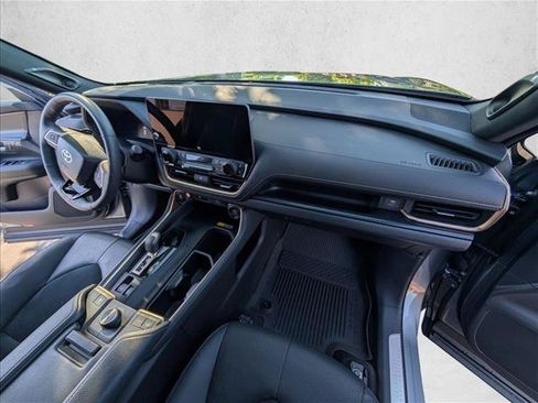 Used 2025 Toyota Grand Highlander AWD Hybrid image 27