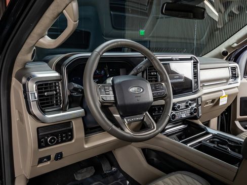 Used 2026 Ford F250 Platinum w/ Platinum Plus Package AWD/4WD image 15