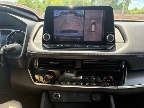 Used 2021 Nissan Rogue SV AWD/4WD image 9