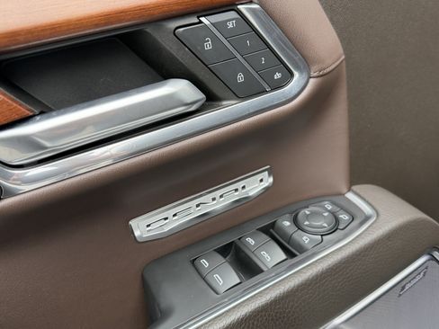 Used 2023 GMC Sierra 1500 Denali w/ Denali Reserve Package image 17