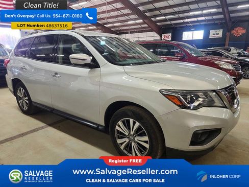 Used 2018 Nissan Pathfinder SV image 5