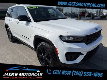 Used 2023 Jeep Grand Cherokee Altitude