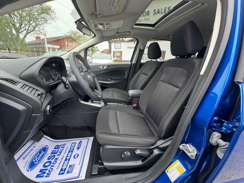 Used 2021 Ford EcoSport SE FWD image 2