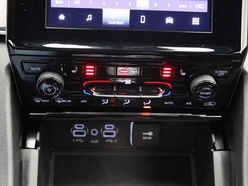 Used 2024 Jeep Grand Cherokee Altitude image 23