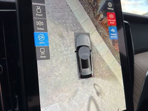 New 2026 Volvo XC60 B5 Ultra w/ Protection Package Premier image 27